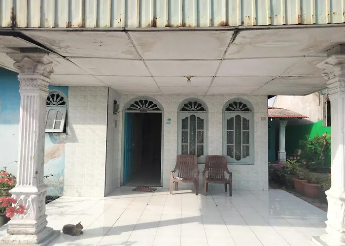 Spot On 92697 Ani Nur Homestay Syariah